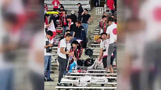 Japon taraftarlardan alkış alan hareket!