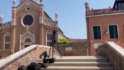 Madonna dell'Orto, il chiostro e i preparativi per il primo party «blindato» di Jeff Bezos: il video della location