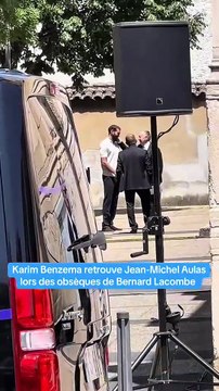 Karim Benzema et Jean-Michel Aulas se retrouvent lors des obsèques de Bernard Lacombe.