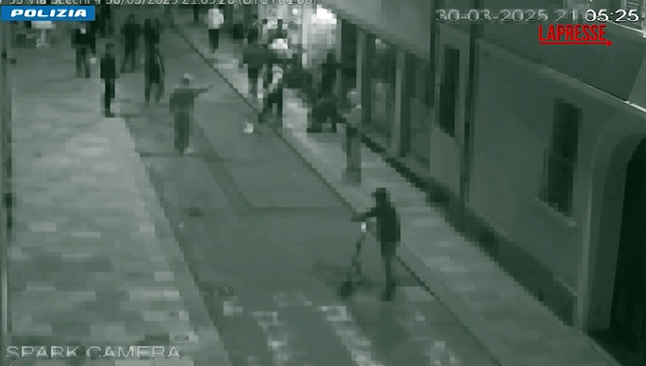 Reggio Emilia, fermata baby gang: i video delle rapine e delle aggressioni