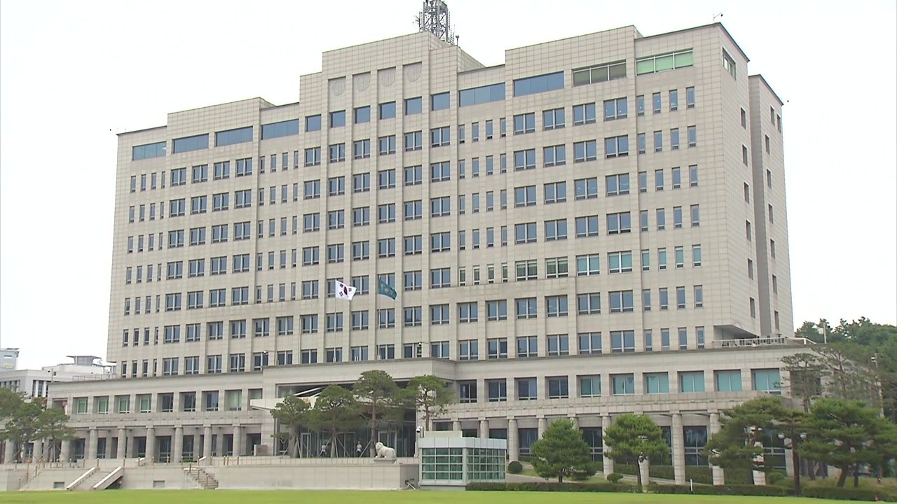 이 대통령, 오늘 국가유공자와 오찬...첫 청와대 행사 / YTN