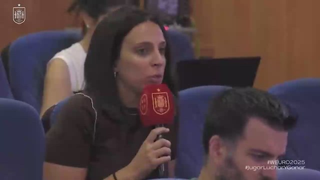 Rueda de prensa completa de Montse Tomé
