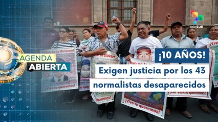 Mexicanos marchan a 10 años de la masacre de Ayotzinapa
