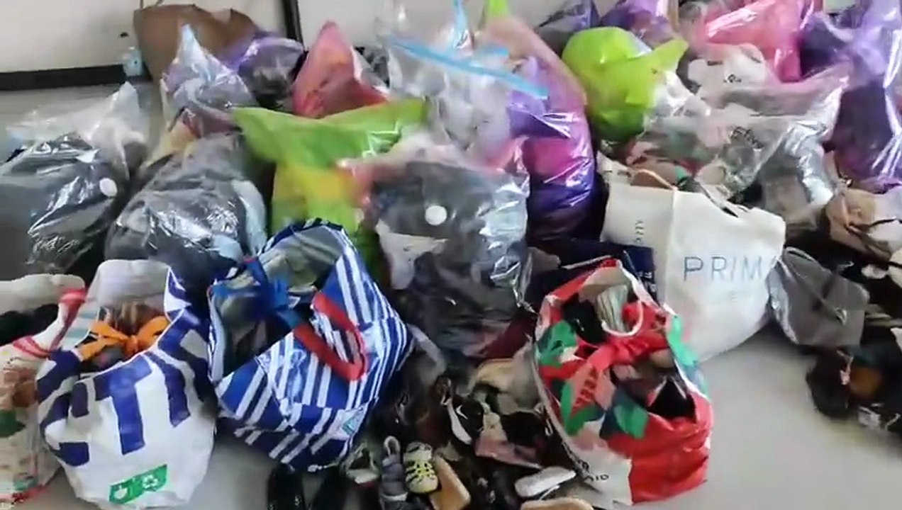 أثناء المعالجة الجمركية لرحلات بحرية قادمة من ميناء مرسيليا (فرنسا)