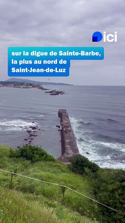 Des travaux spectaculaires sur la digue de Sainte-Barbe à Saint-Jean-de-Luz