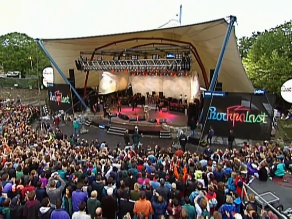 Elegantly Wasted - INXS (live)