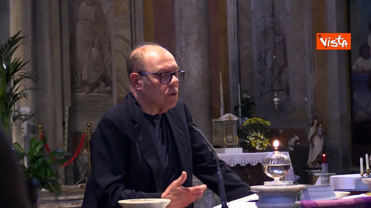 Carlo Verdone al funerale di Alvaro Vitali: "Era un uomo intelligente, riflessivo e buono"