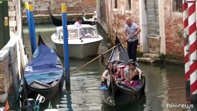 Le nozze di Bezos; i veneziani divisi fra irritazione e convenienza