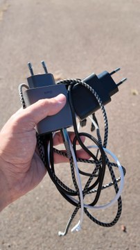 Si pour toi cumuler les chargeurs c'est un enfer, alors cette solution là peut te servir ! #astuce #ugreen #astuces Partenariat avec Ugreen