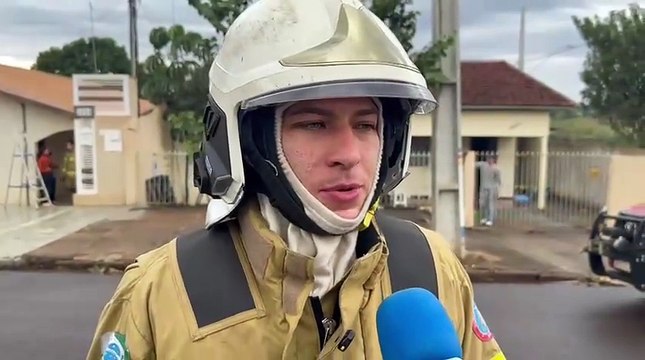 Curto-circuito provoca princípio de incêndio em residência no Parque Dom Bosco, em Umuarama