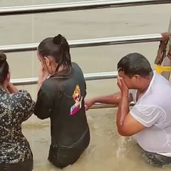 Pavitra Tan, Chanchal Mann – Ganga Ki God Mein 🔥🕉️” #GangaMagic #WetLook #गंगा_मैया #HolyVibes #BheegiSaree