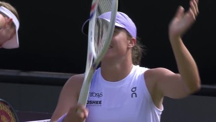 Bad Homburg - Swiatek domine Alexandrova et défiera Paolini en demie