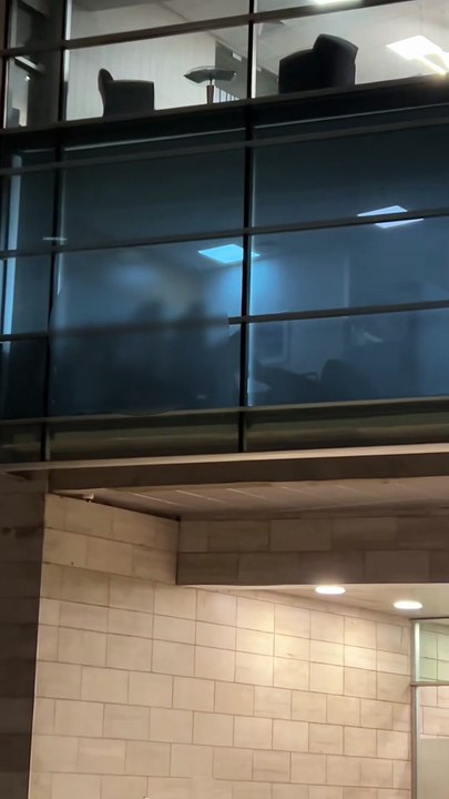 Escándalo: graban a personas teniendo relaciones sexuales en edificio de la Municipalidad de Vitacura