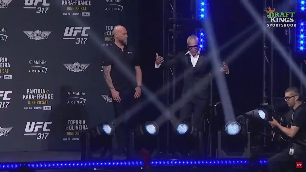 ILIA TOPURIA, rueda de prensa COMPLETA en ESPAÑOL previa al UFC 317 vs CHARLES OLIVEIRA