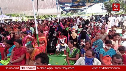 ప్రభుత్వ ఉద్యోగులకూ ఇంటి పట్టాలు - కార్లు, ఇళ్లు ఉన్నవారికీ పంపిణీ