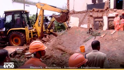 കൊടകരയിൽ പഴയ കെട്ടിടം ഇടിഞ്ഞുവീണ് കാണാതായവരിൽ ഒരാളെ കണ്ടെത്തി