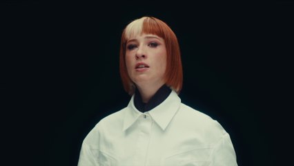 "Je t'accuse": le carton du single de la chanteuse Suzane pour dénoncer les violences sexuelles