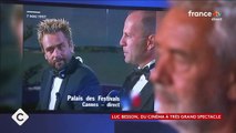 Luc Besson les larmes aux yeux en évoquant Bruce Willis qui souffre d'une forme de démence incurable: « Il a dû sauver le monde 53 fois, et maintenant, c’est le monde qui l’emporte » - VIDEO