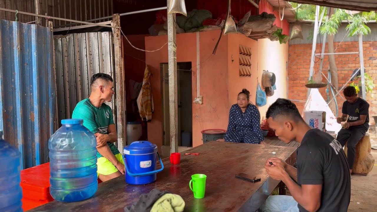 លោកគ្រូ ក្រាក់ សម្ភ័ស្ស ស្ដាយគ្មានសិស្សអាចស្នងស្នៀត ស្មងផ្ដាច់ព្រលឹង