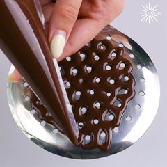 Simple yet impressive chocolate decor ideas! 🍫✨