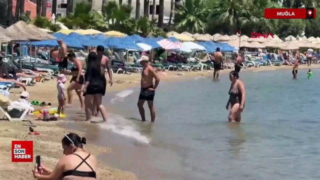 Bodrum’da sıcaklık 40 dereceyi buldu, sahiller ve havuzlar doldu taştı