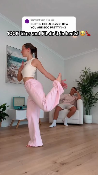 THIS WAS NOT EASY! 😳🤯 Revolving door - Tate McRae #trend #viral #flexible #couple #shorts