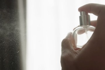 Profumi uomo estate 2025: tutte le tendenze olfattive di stagione