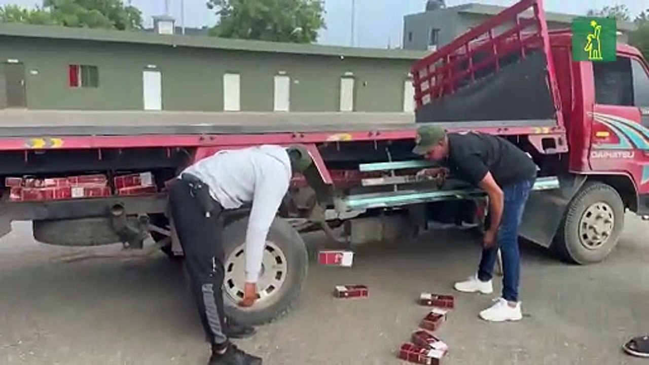 Apresan camionero que ocultaba contrabando de 90 mil cigarrillos en Santiago Rodríguez