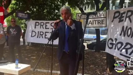 Protesta Rai, Sandro Ruotolo e Maurizio de Giovanni con i giornalisti