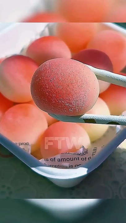 Bola Susu Strawberry