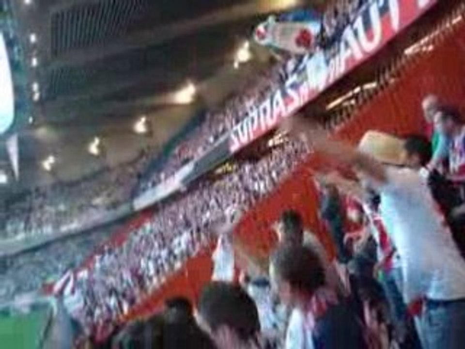 virage Auteuil echange de chants