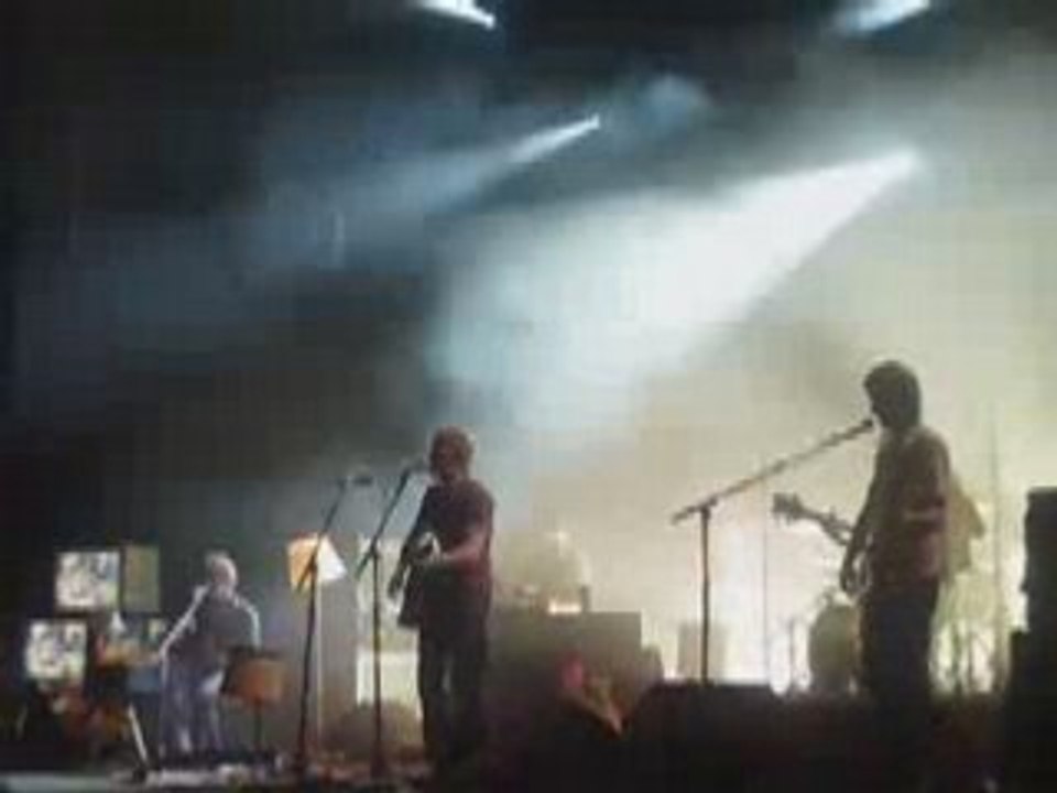 Girls in Hawaii - Birthday call