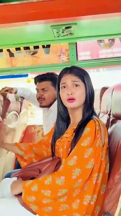 Samosa Lene Kaun Gaya 🤪 #comedy #comedyvideo #sawal#reel #love #video #trending #viral #girl