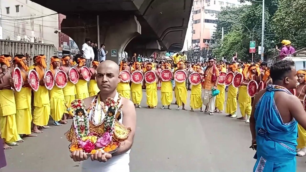 ঢাকার রাজপথে রথযাত্রা-২০২৫ এর বর্ণাঢ্য শোভাযাত্রা, ইসকন মন্দির থেকে ঢাকেশ্বরী মন্দির