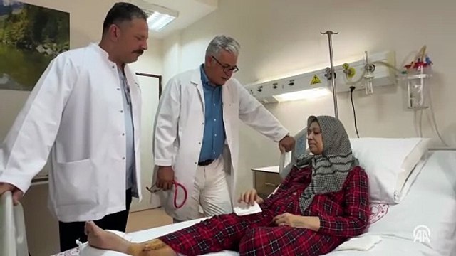 Aynı anda 3 kalp kapağı ve ana koroner damarı değişen hasta literatüre girecek