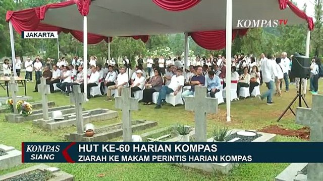 HUT ke-60 Harian Kompas, Keluarga dan Jajaran Pimpinan Ziarah ke Makam Jakob Oetama dan PK Ojong