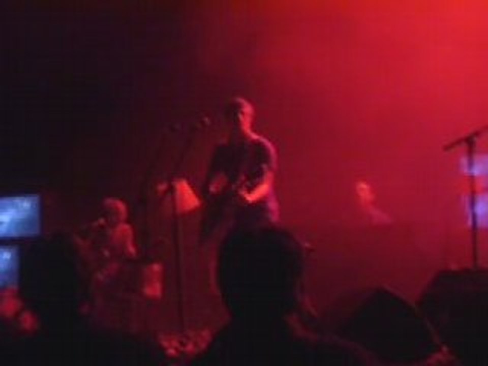 Girls in Hawaii - This farm will...