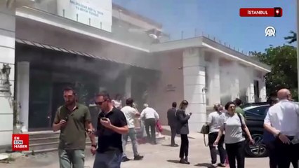 İstanbul Üsküdar'da SGK binasında yangın
