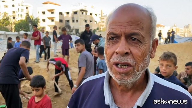 Bombe israeliane sulle tende degli sfollati palestinesi