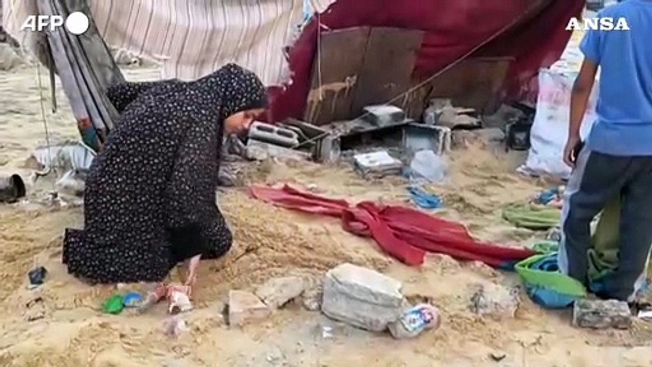 Tra gli sfollati a Gaza City, macerie e distruzione dopo i raid israeliani