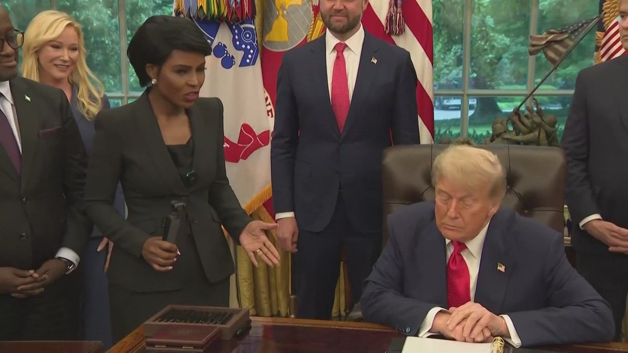 Trump Cracks the Room After African Reporter’s Touching Story at the Oval Office