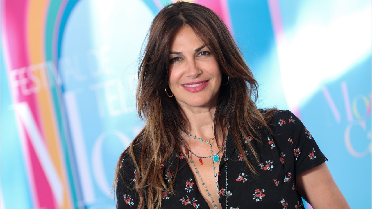 GALA VIDEO - Helena Noguerra, jeune “mémé” de 56 ans : ses rares confidences sur son petit-fils Tahoma, le fils de Shy’m