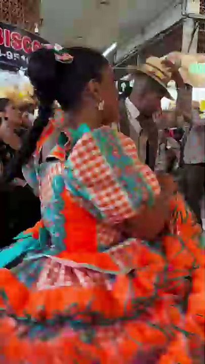 Quadrilha agita os corredores do Mercado Central em BH