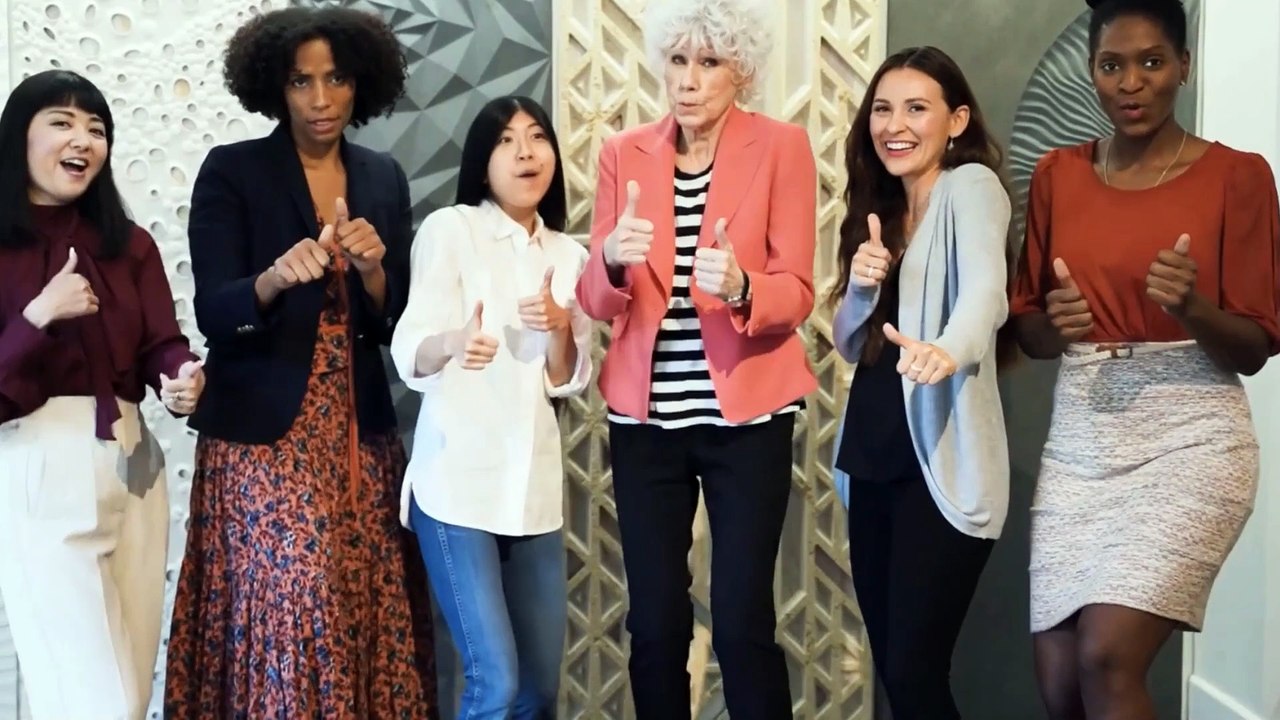 4 Ways to Talk to Any Girl Without Ever Sounding Boring