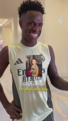 El reto a Vincius con fotos de su compañeros de niño