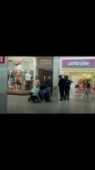 Homem armado com faca causa pânico em shopping de Salvador