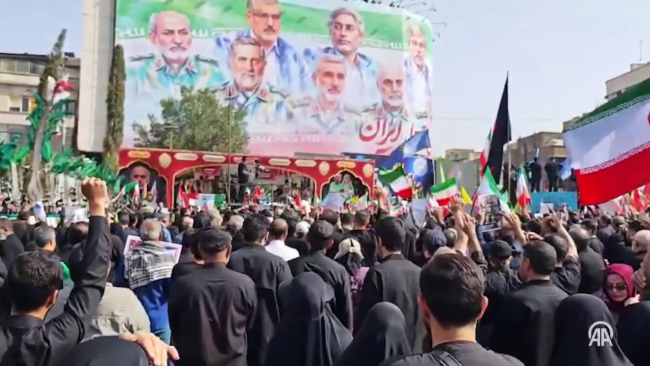 İsrail'in İran saldırısında öldürülen üst düzey askeri yetkililer için cenaze töreni düzenlendi