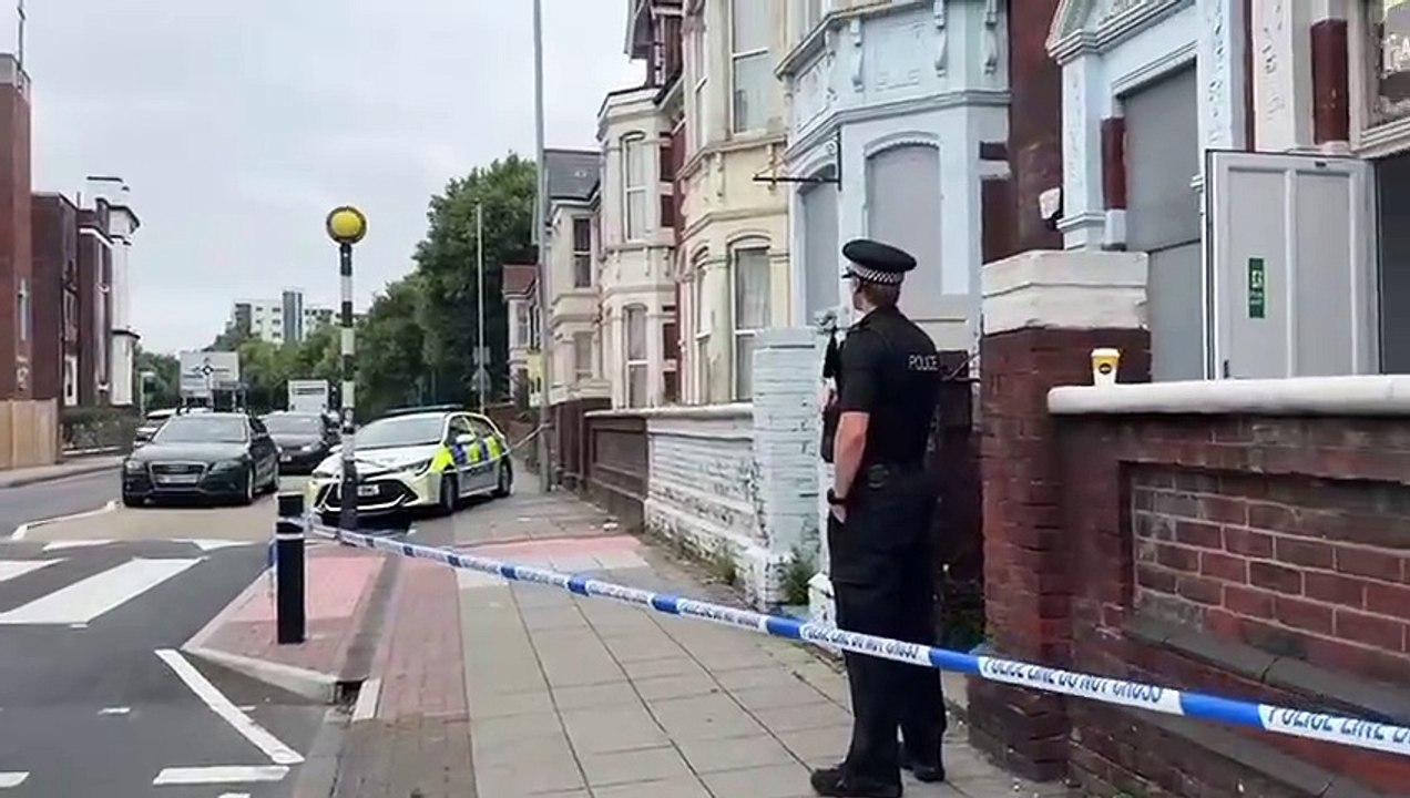 Police at incident in Victoria Road North