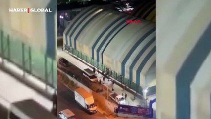 Avcılar'da halı sahada kavga: Önce bıçakladılar sonra ezmeye çalıştılar