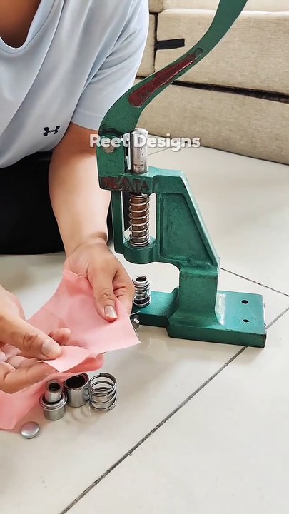 This tool is very useful for tailors and fashion designers